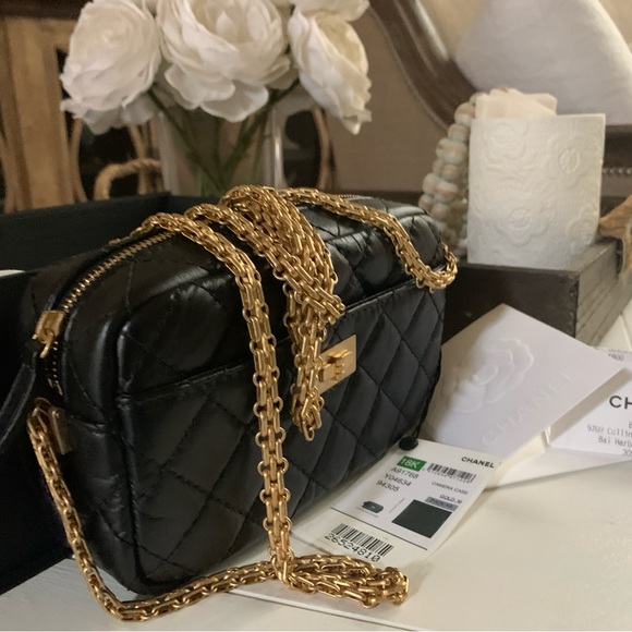 Chanel Reissue Small Crossbody or Shoulder Bag Aged Calfskin Gold Hardware NEW! - Picture 4 of 10